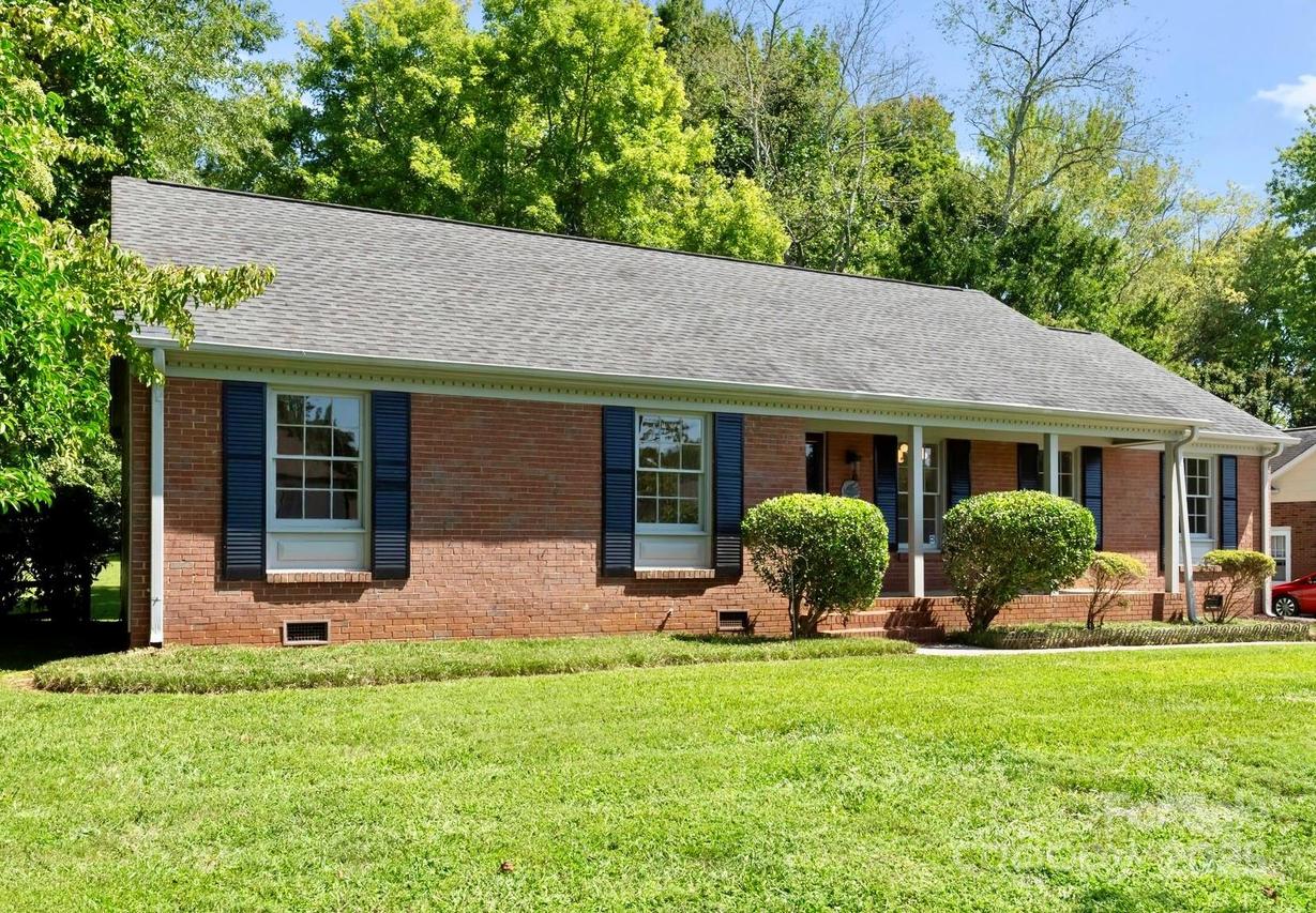 6101 Powder Horn Rd., Charlotte, NC 28212