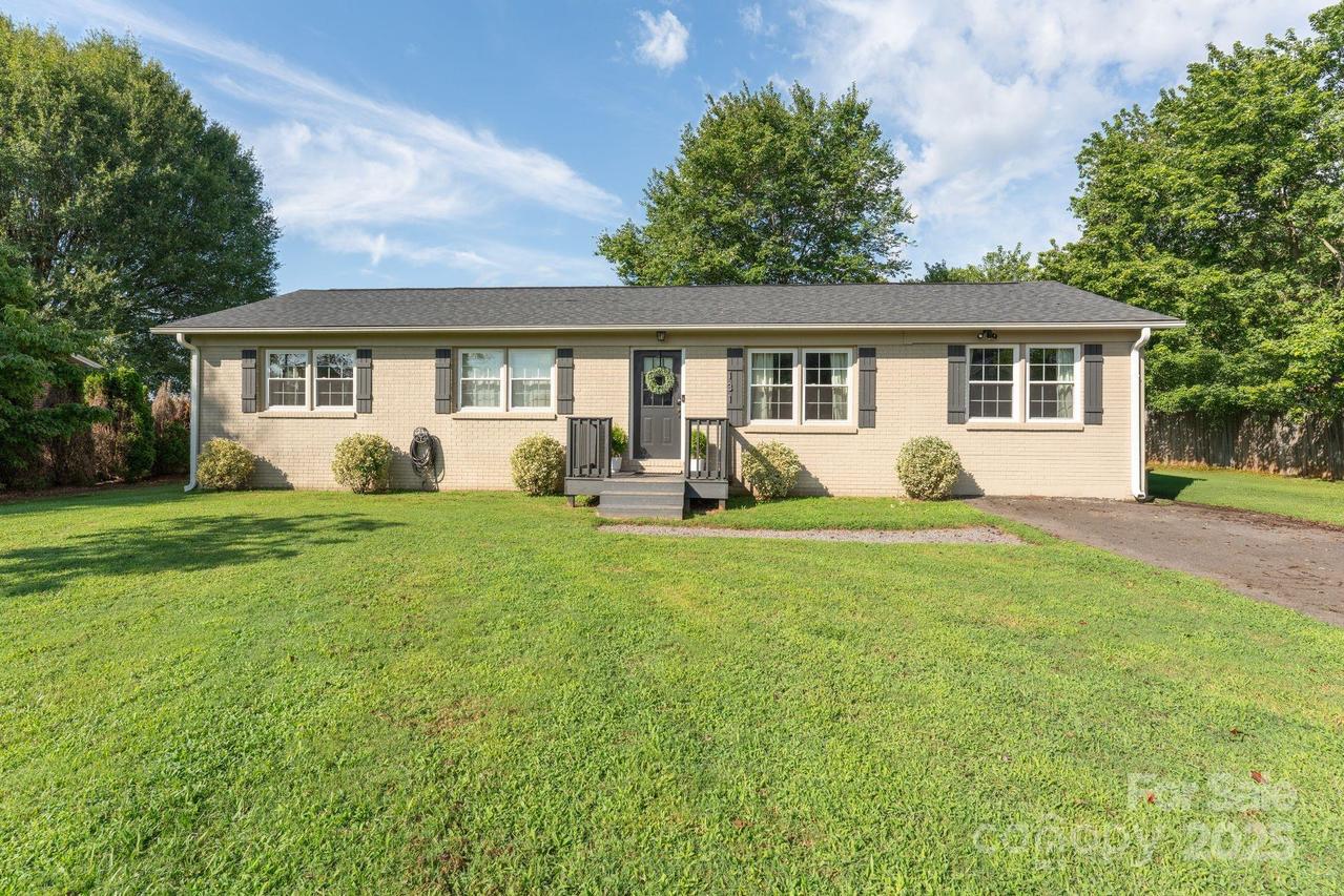 131 Sheffield Rd., Mocksville, NC 27028