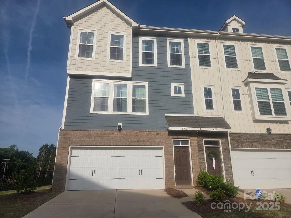 6997 Waterstone Dr., Sherrills Ford, NC 28673