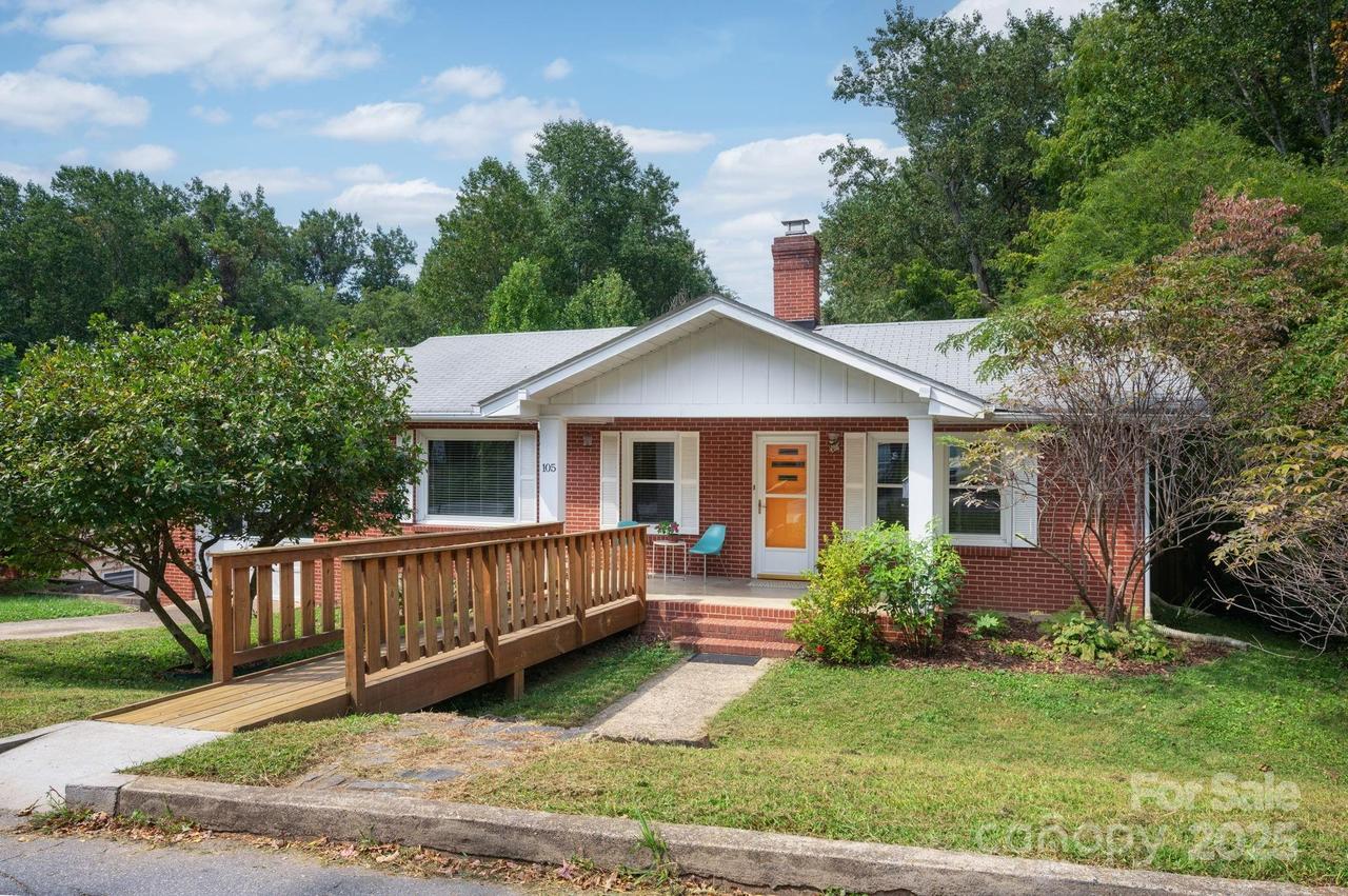 105 Fairfax Ave., Asheville, NC 28806