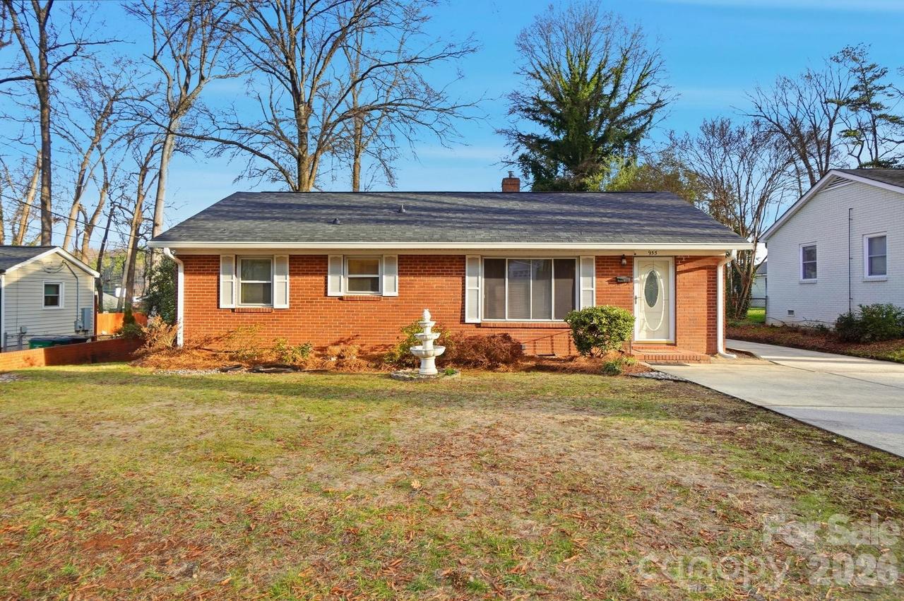 955 Hickory Nut St., Charlotte, NC 28205