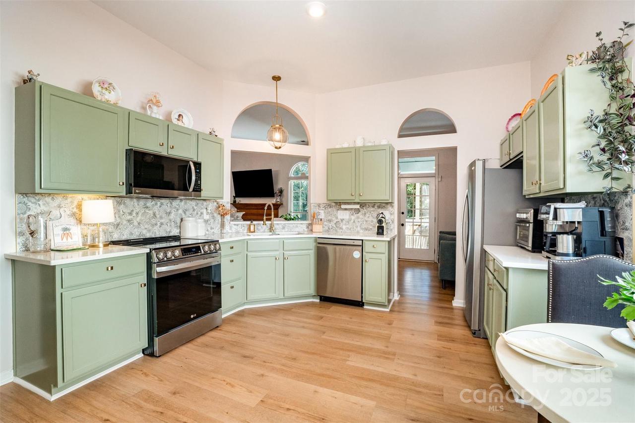 2632 Yarrow Rd., Charlotte, NC 28213