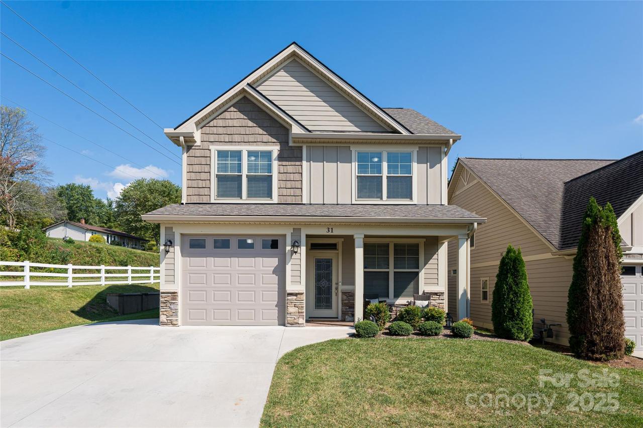 31 Burlington Ln., Fletcher, NC 28732