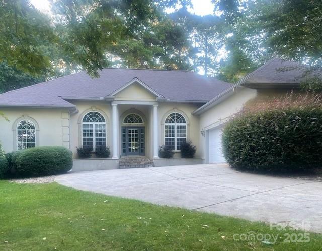 2587 Penngate Dr., Sherrills Ford, NC 28673