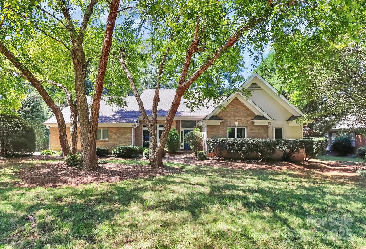 109 Lynn Cove Ln., Mooresville, NC 28117