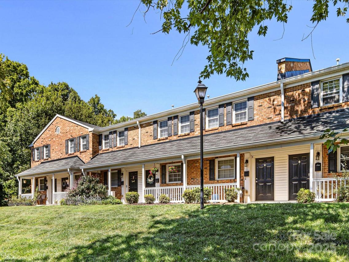 1310 Green Oaks Ln. #D, Charlotte, NC 28205