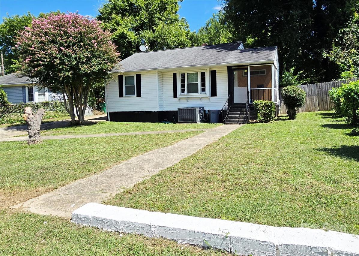 1900 Double Oaks Rd., Charlotte, NC 28206