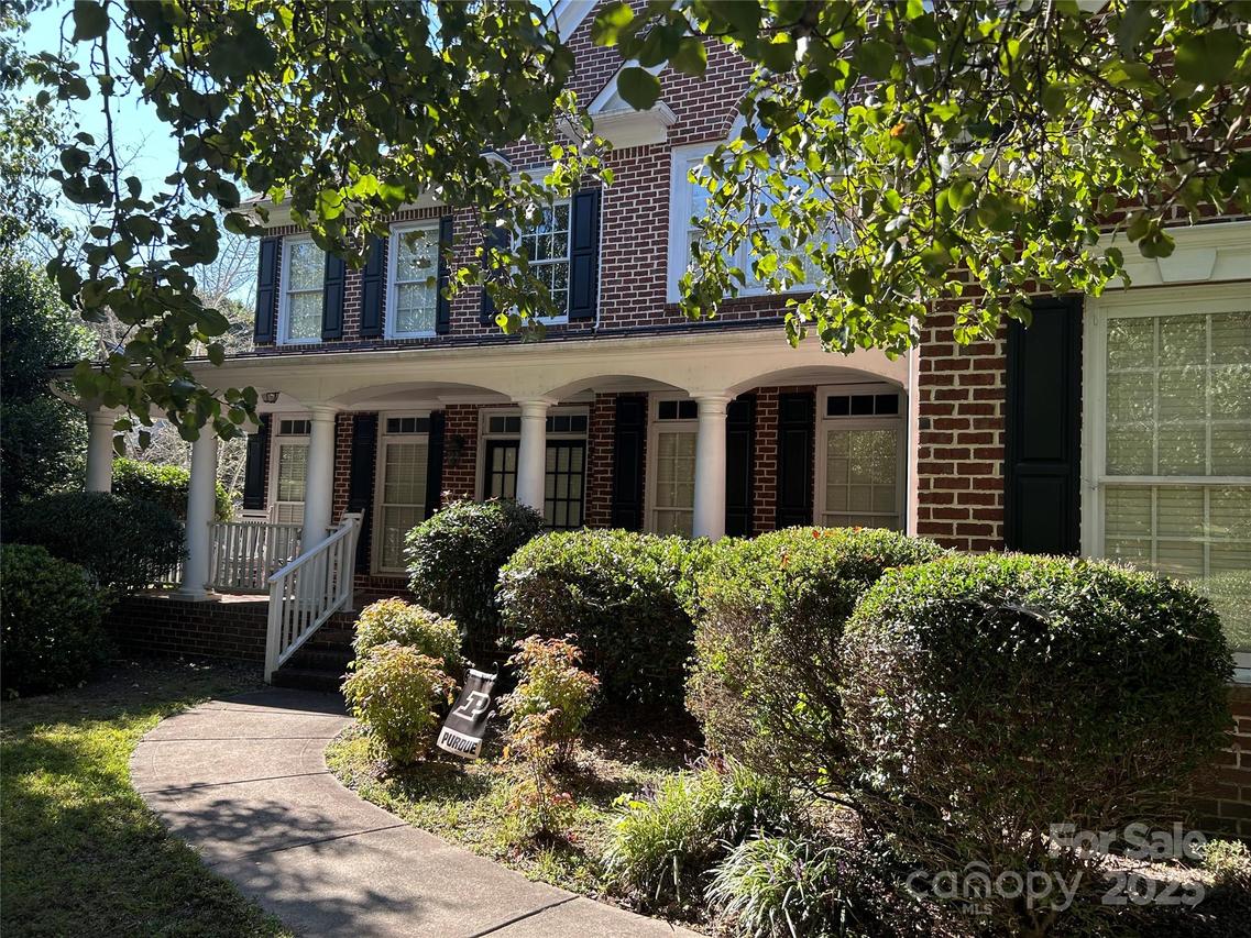 4228 Wallbrook Dr., Matthews, NC 28105