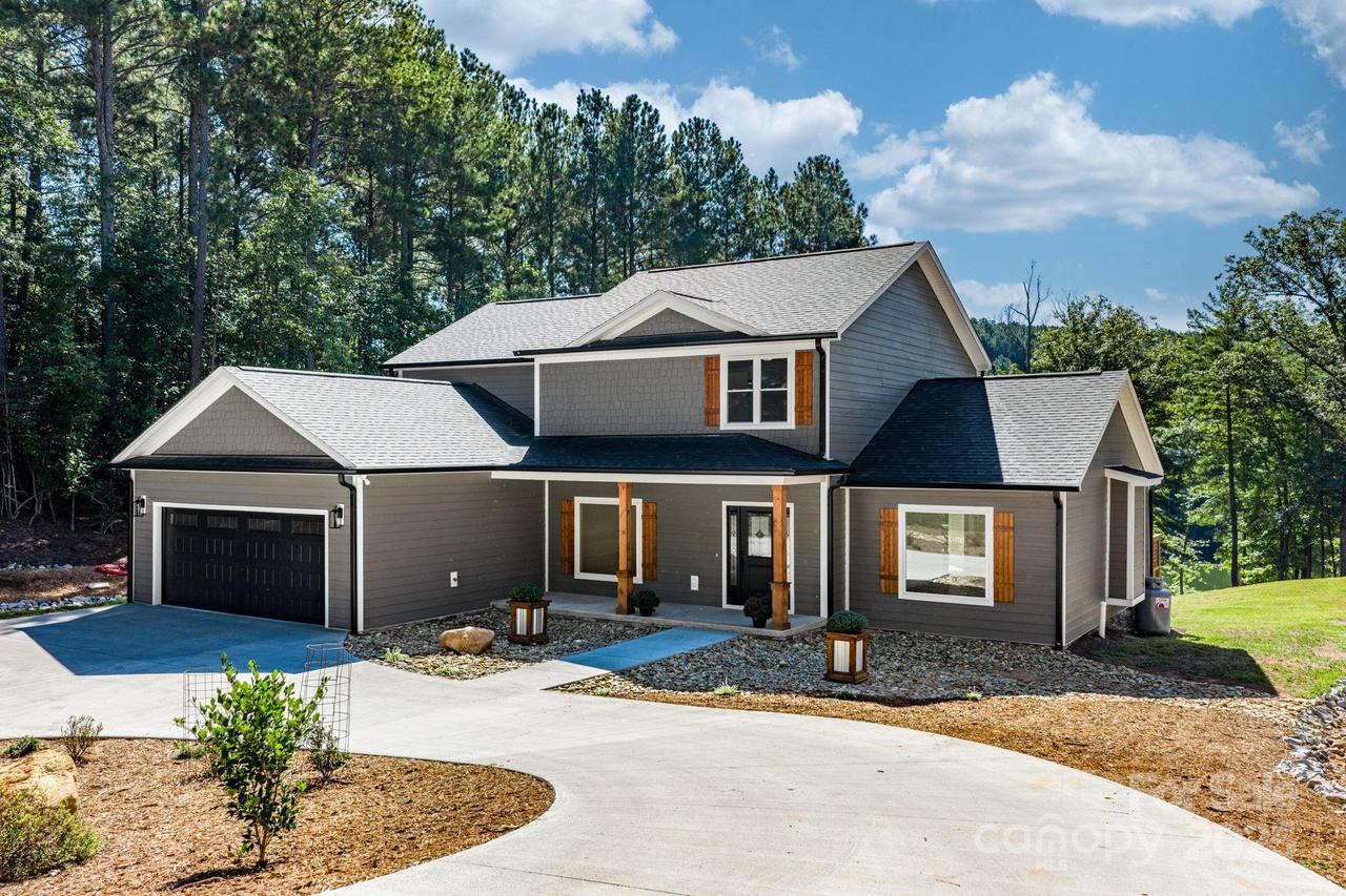 2366 W Paradise Harbor Dr., Connelly Springs, NC 28612