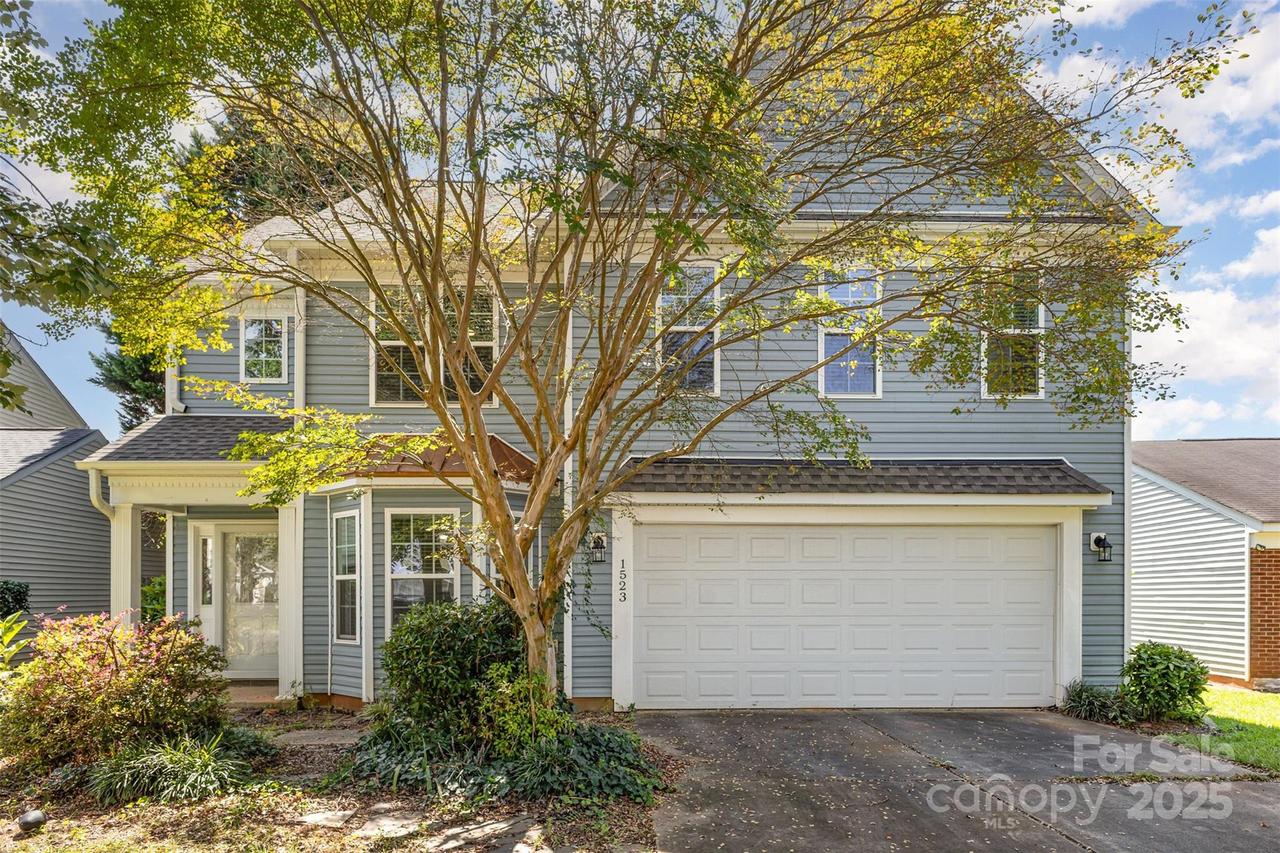 1523 Hollow Maple Dr., Charlotte, NC 28216