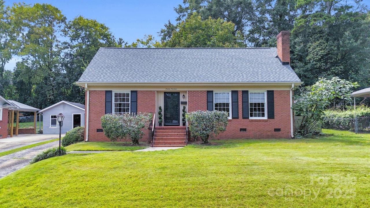 1614 Wensley Dr., Charlotte, NC 28210