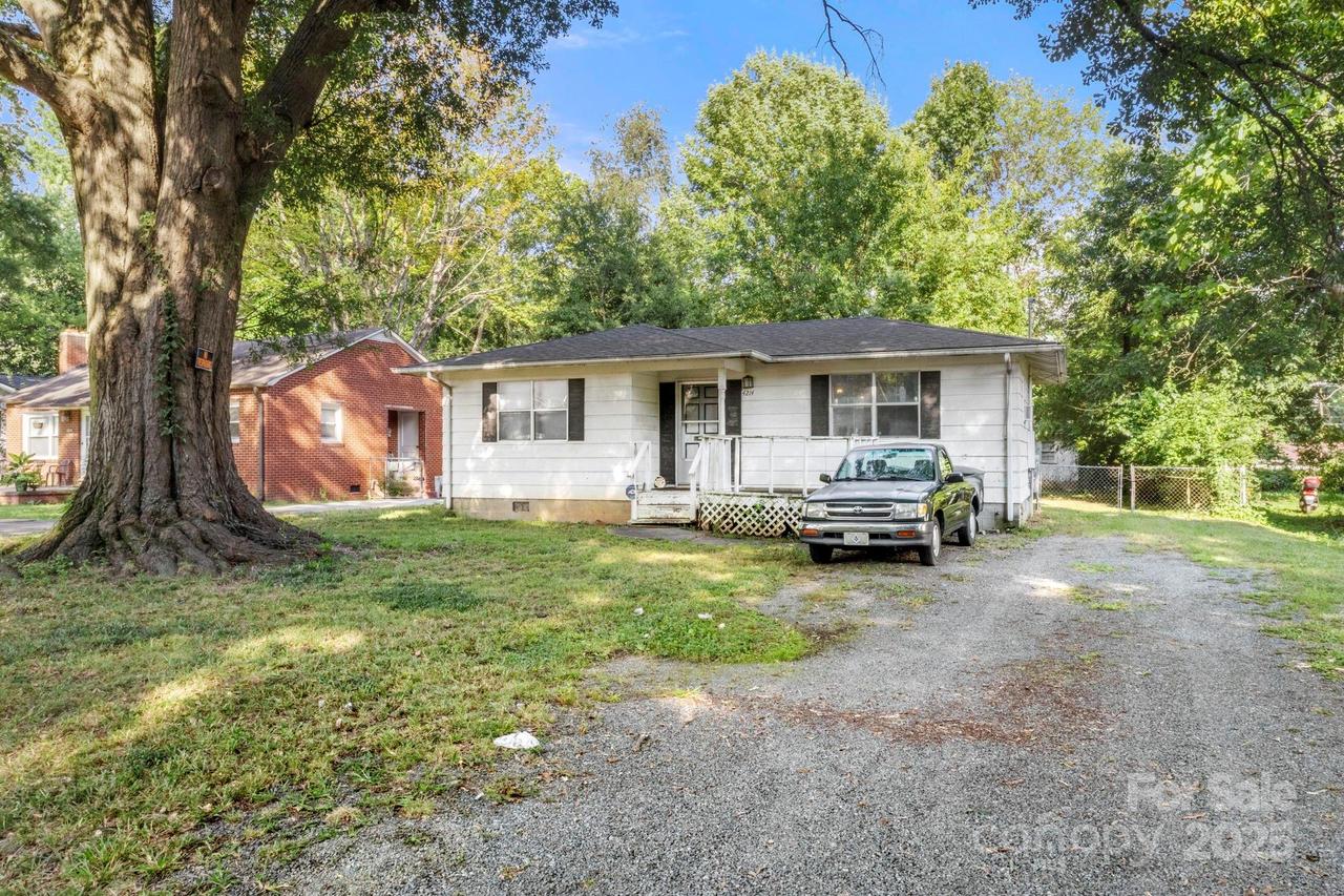 4214 Blackwood Ave., Charlotte, NC 28205