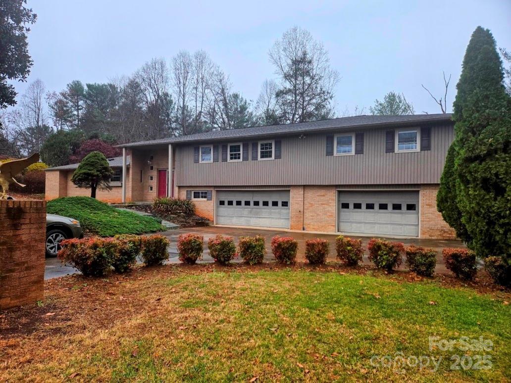 1824 Chrosaro Pl. #15, Lenoir, NC 28645