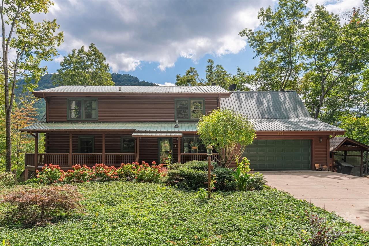 235 Timucua Tr., Waynesville, NC 28786