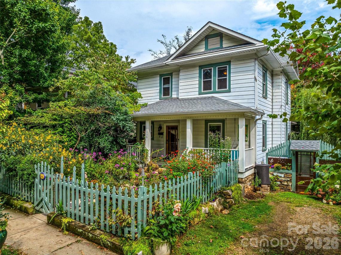 138 S French Broad Ave., Asheville, NC 28801