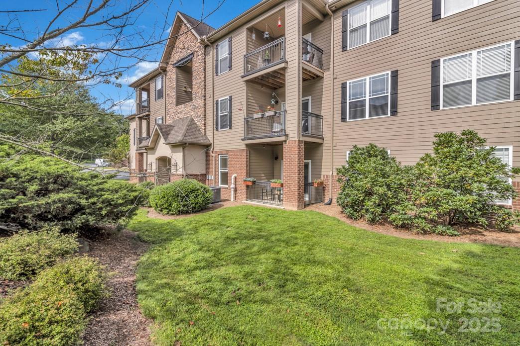 291 Brickton Village Cir. #206, Fletcher, NC 28732