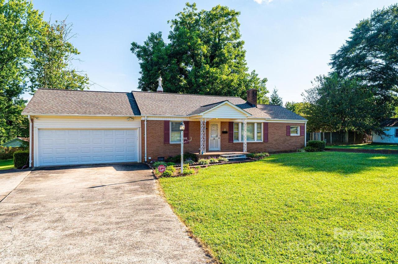 1837 5th Ave., Hickory, NC 28602