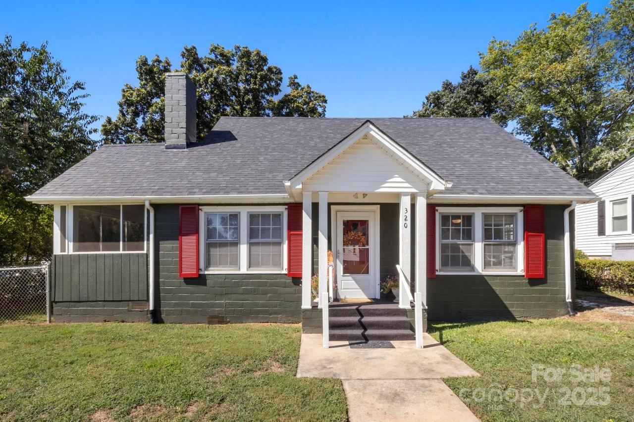 320 S Oakwood Dr., Statesville, NC 28677