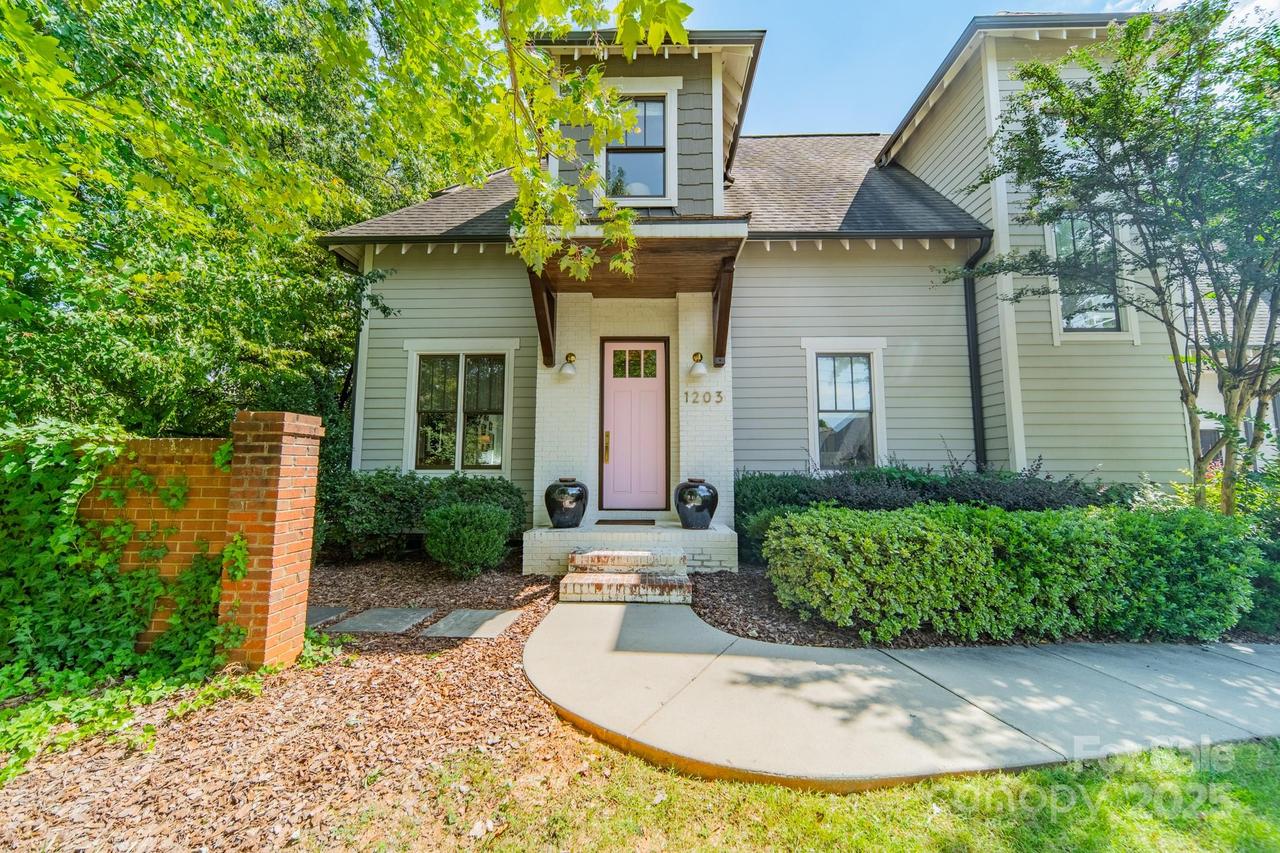 1203 Cedar Ln., Charlotte, NC 28270