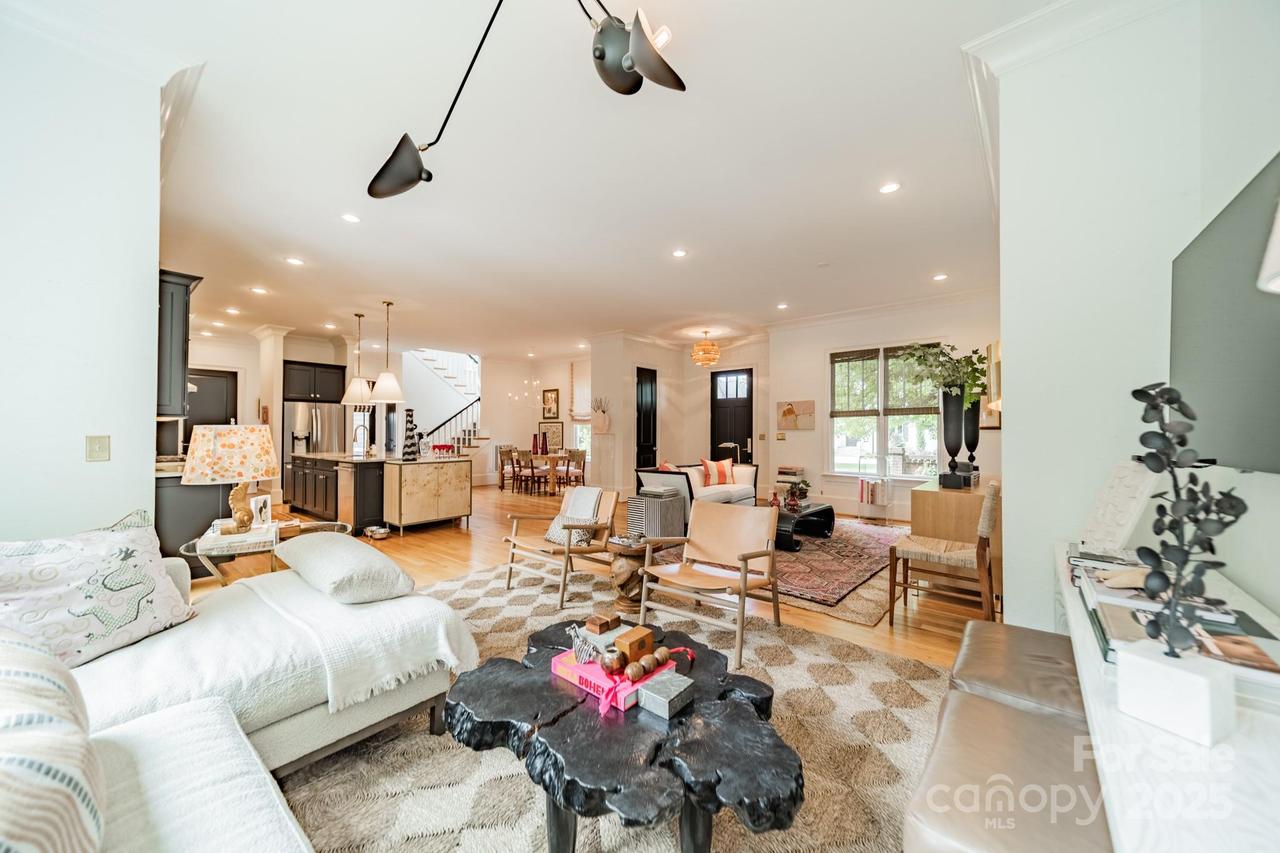 1203 Cedar Ln., Charlotte, NC 28270