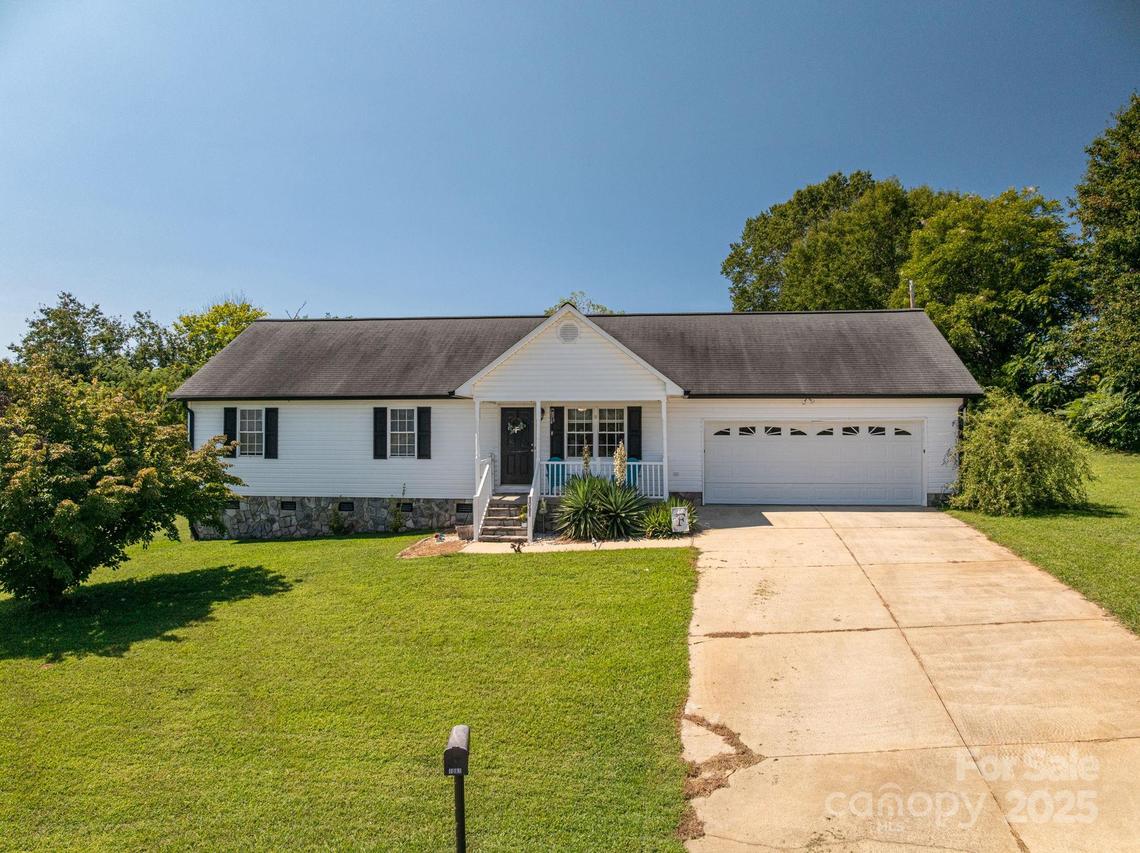 1061 Isenhour Ct., Maiden, NC 28650