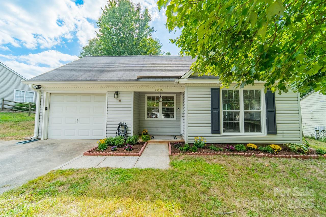 13826 Eden Ct., Pineville, NC 28134