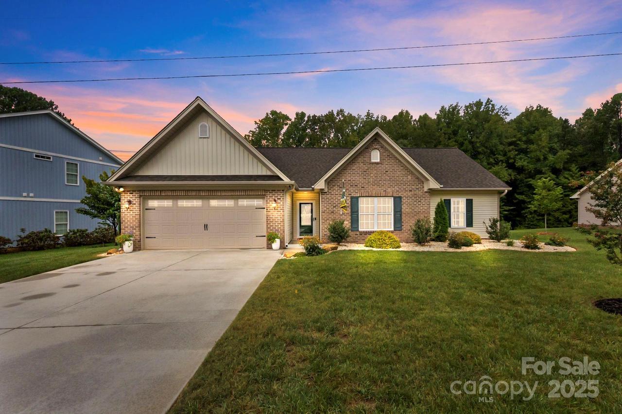 1674 Ploughboy Ln., Winston Salem, NC 27103