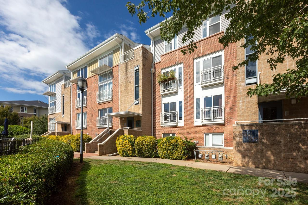 3959 Picasso Ct., Charlotte, NC 28205