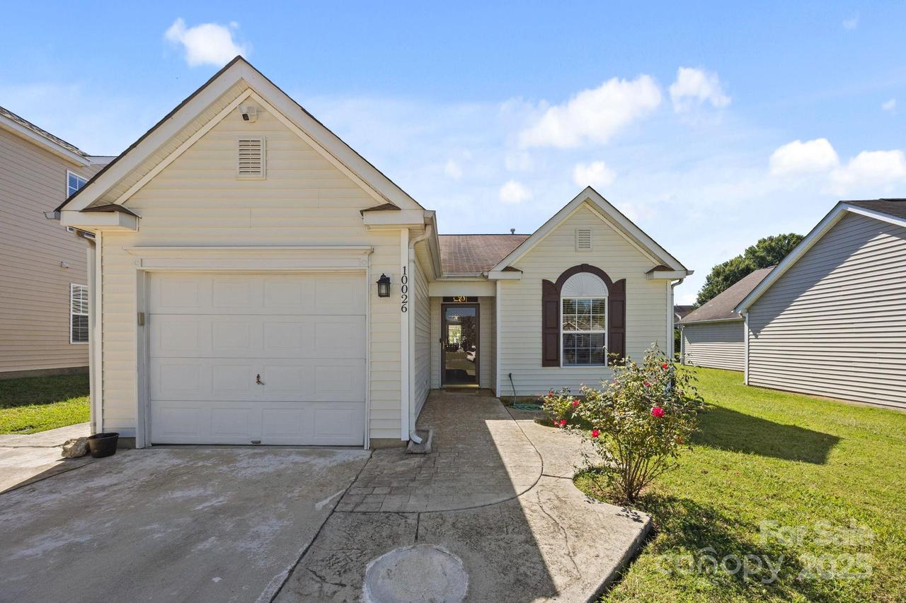 10026 Orchard Grass Ct., Charlotte, NC 28278