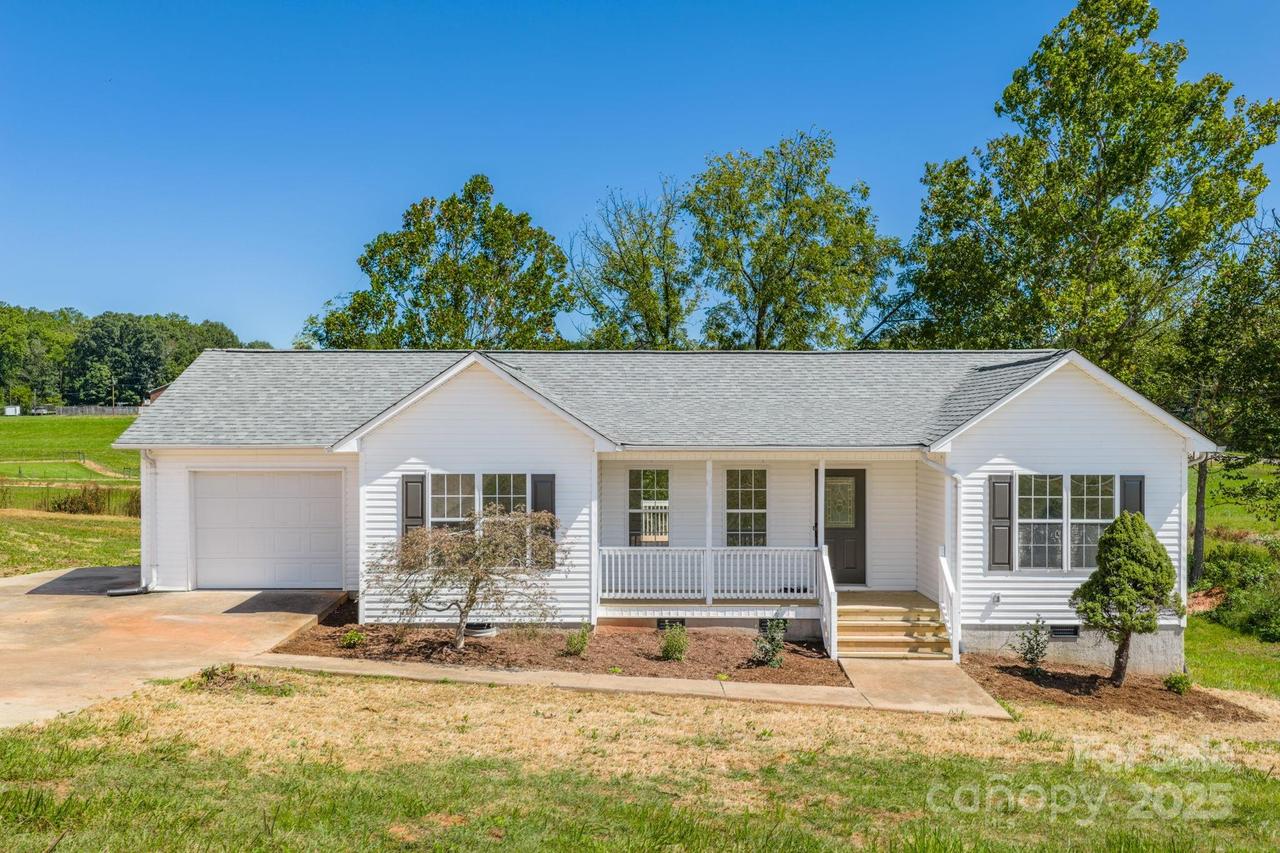 4774 Thoreau Dr., Conover, NC 28613