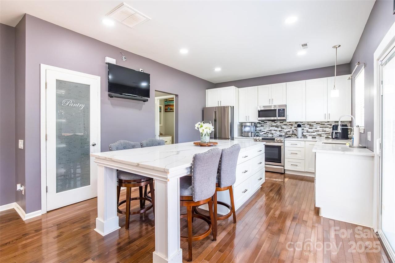 2719 Mulberry Pond Dr., Charlotte, NC 28208