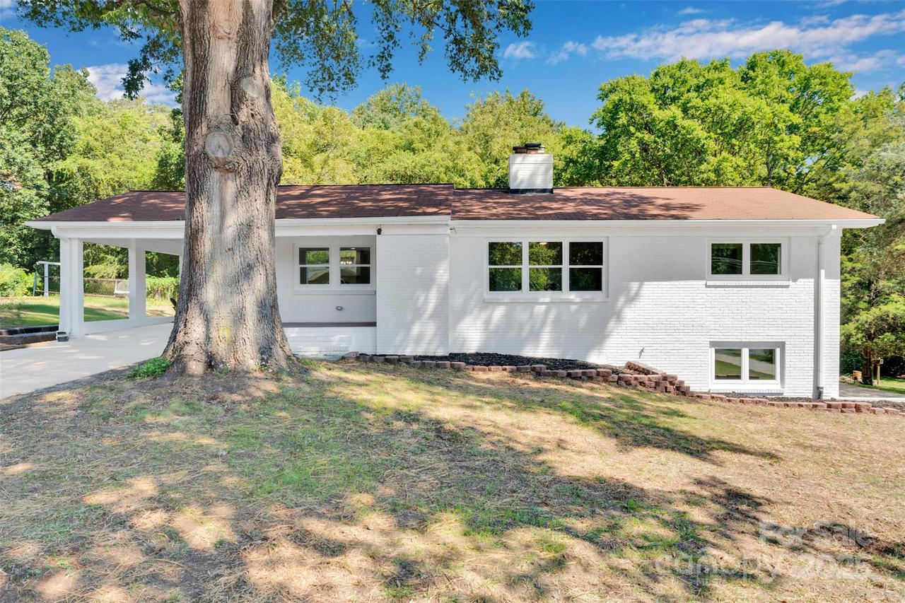 226 Laverne Dr., Concord, NC 28025