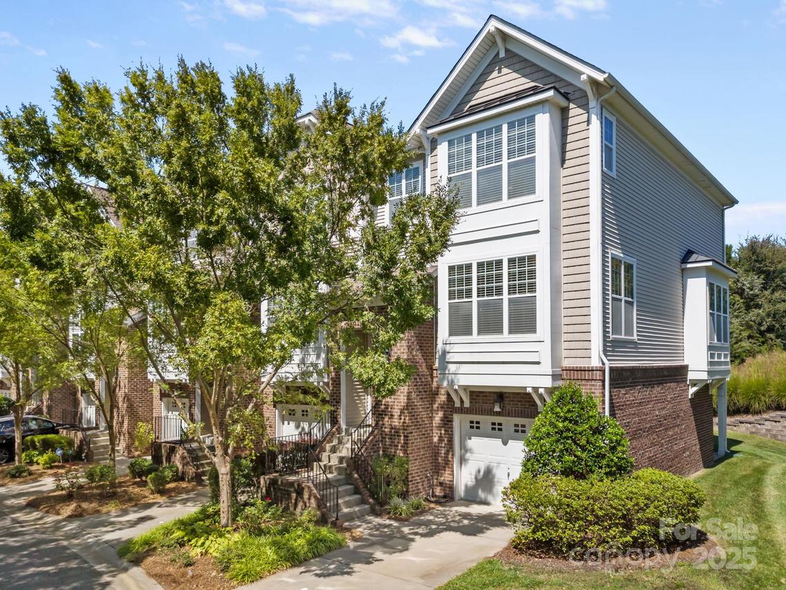 11186 Bridgewater Dr., Huntersville, NC 28078