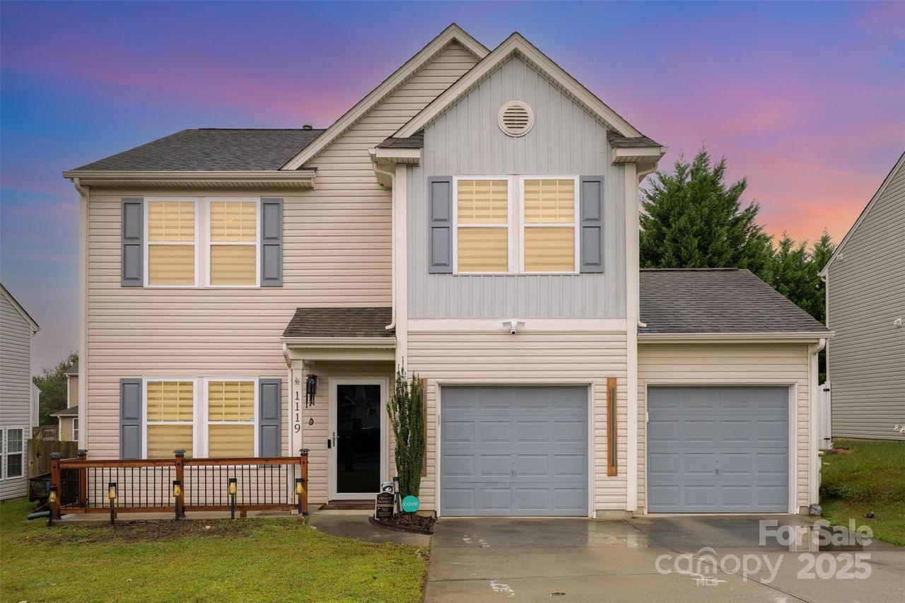 1119 Blue Topaz Dr., Dallas, NC 28034