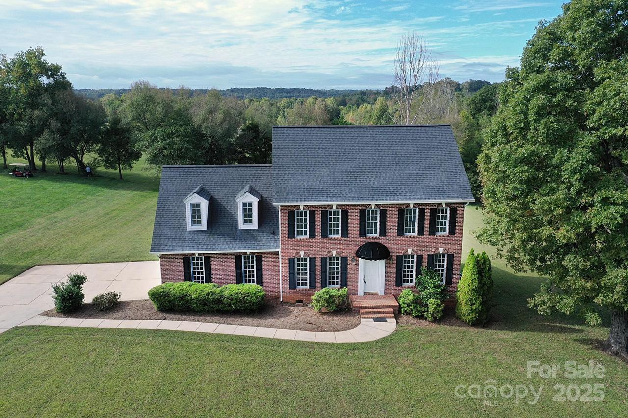 4063 Rainbow Hills Dr., Hickory, NC 28602