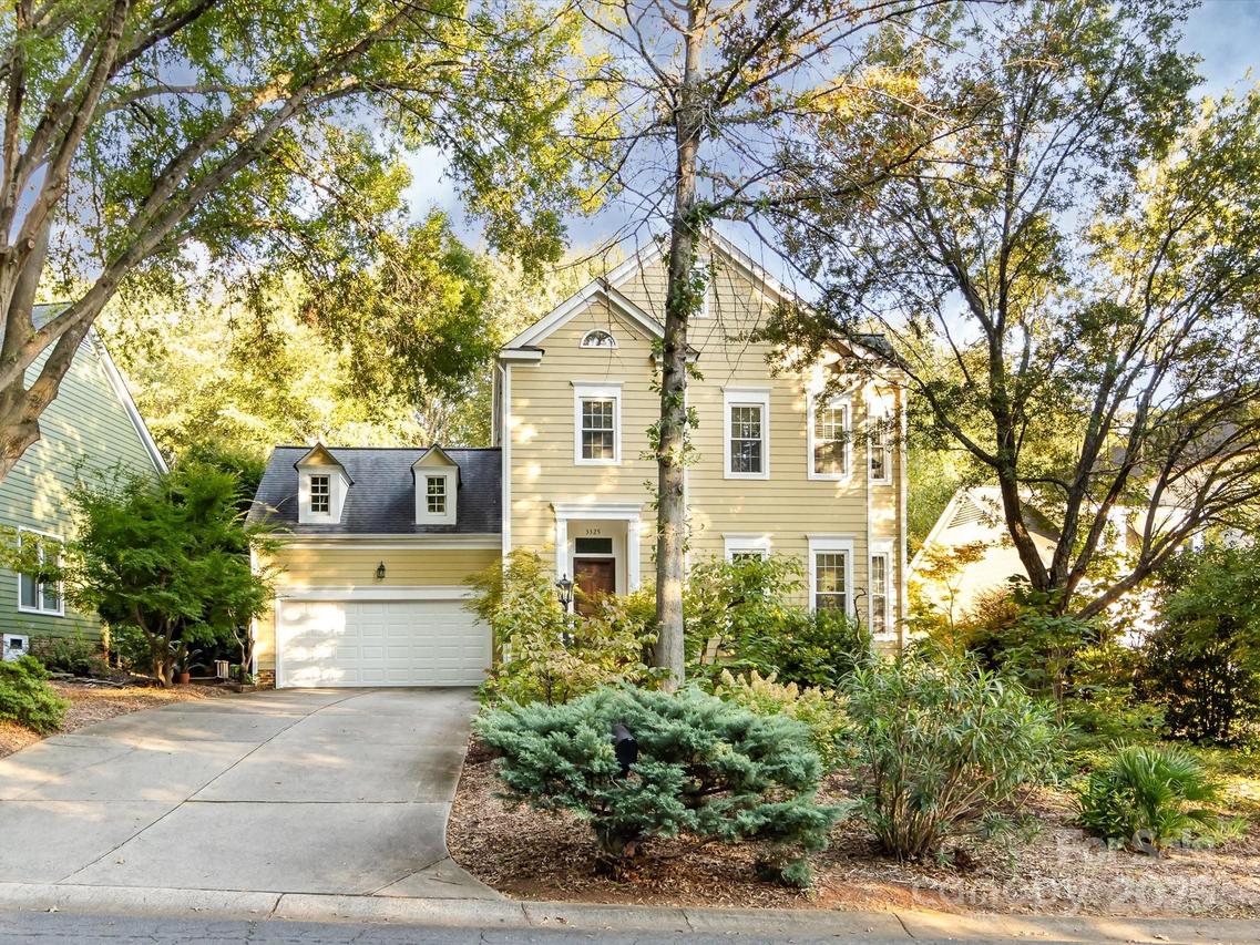 3325 Selwyn Farms Ln., Charlotte, NC 28209