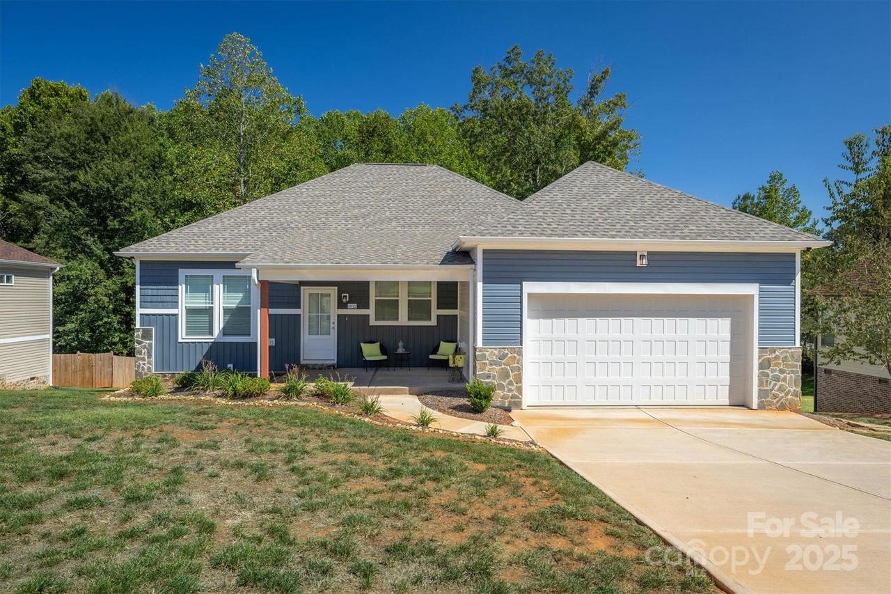 1632 Farmington Hills Dr., Conover, NC 28613