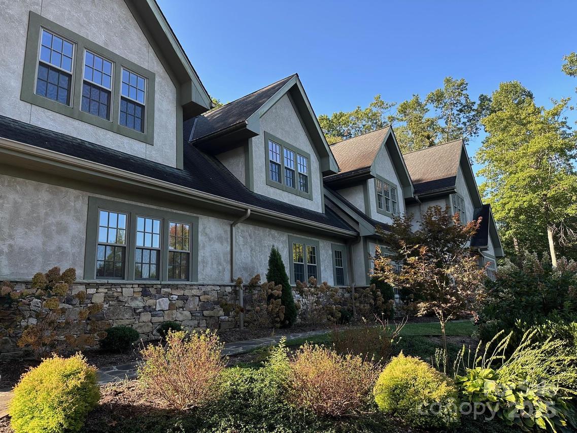 53 Cedar Hill Dr., Asheville, NC 28803