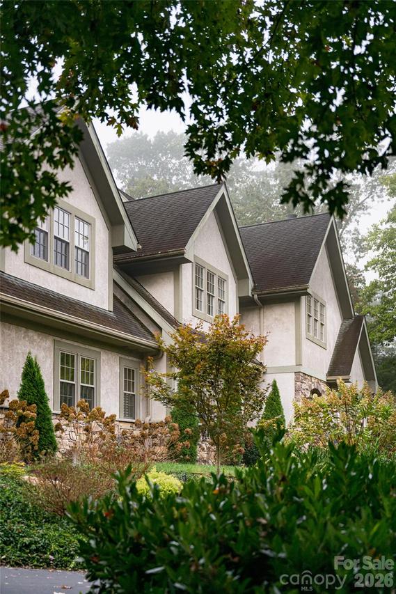 53 Cedar Hill Dr., Asheville, NC 28803