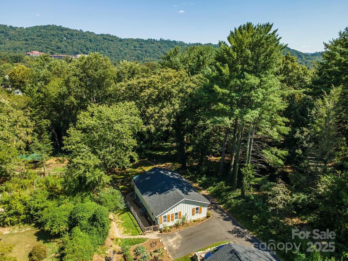 181 Chatham Rd., Asheville, NC 28804