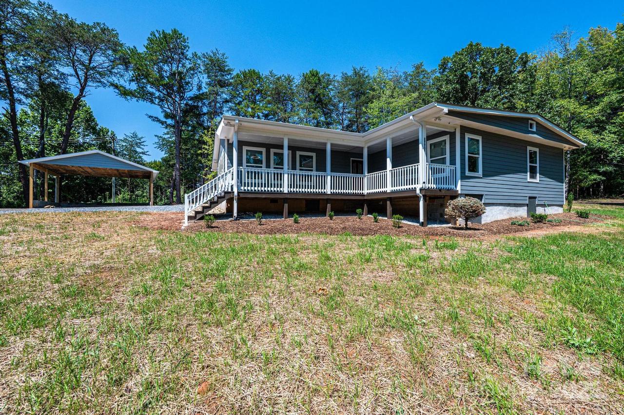 2003 Hickory Blvd., Lenoir, NC 28645