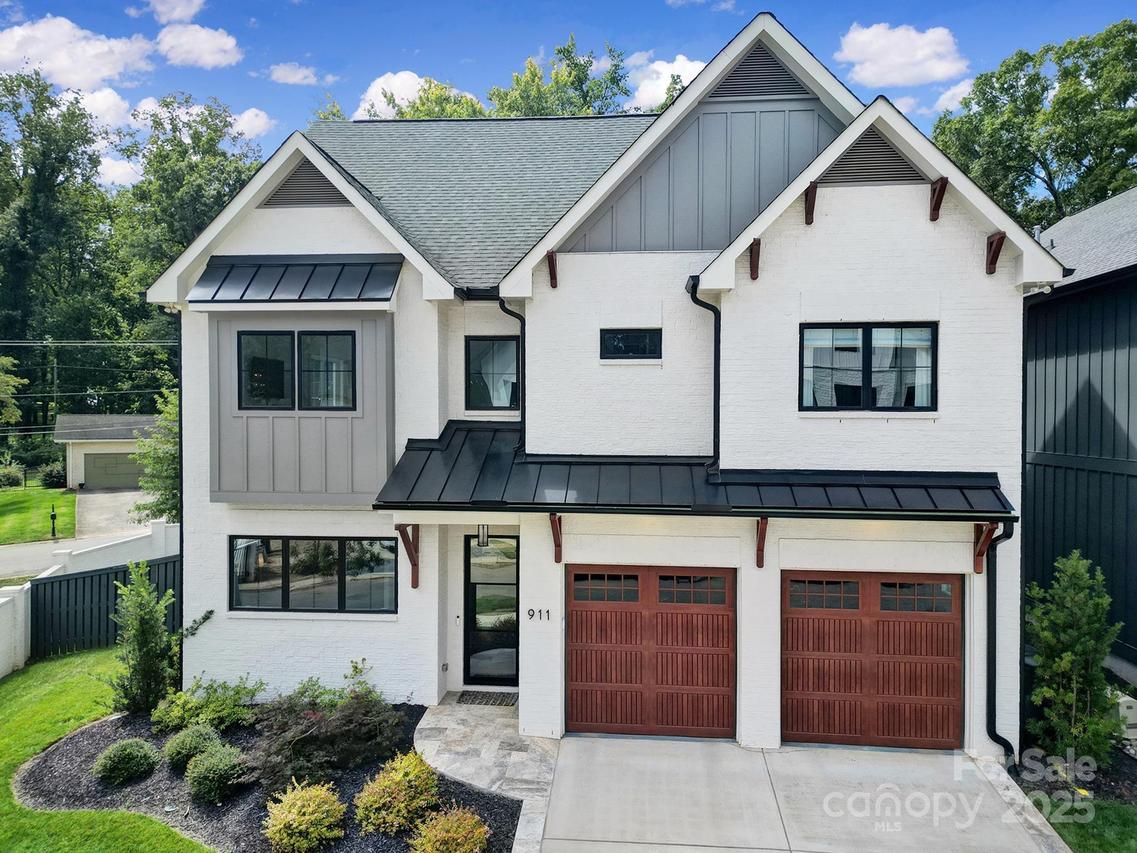 911 Laurel Creek Ln., Charlotte, NC 28211