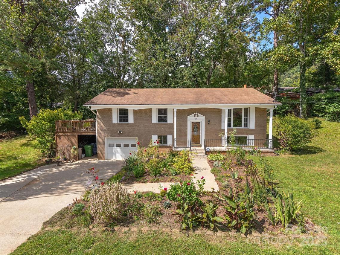 22 Waters Rd., Asheville, NC 28805