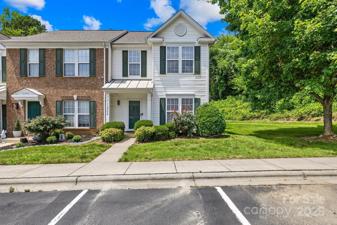 12204 Jessica Pl., Charlotte, NC 28269