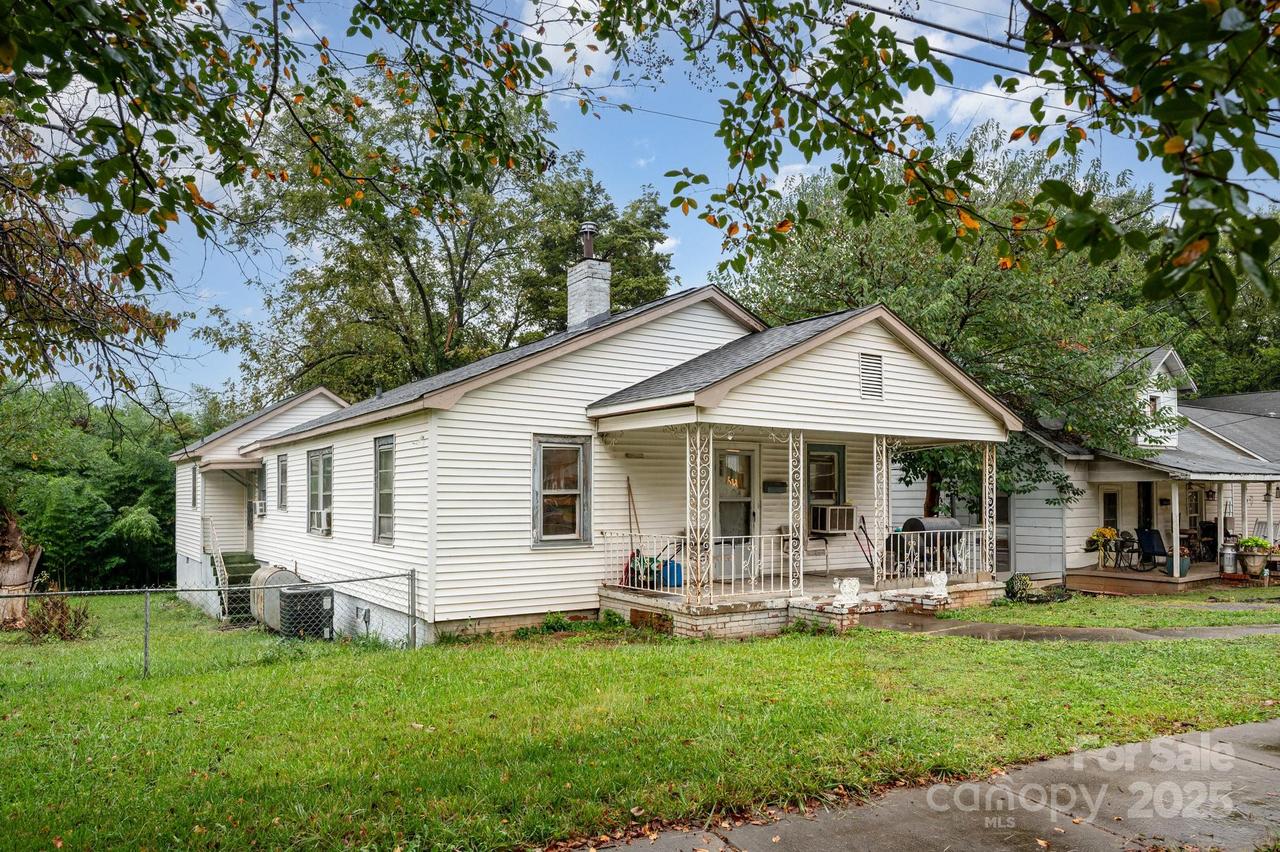 2428 Booker Ave., Charlotte, NC 28216