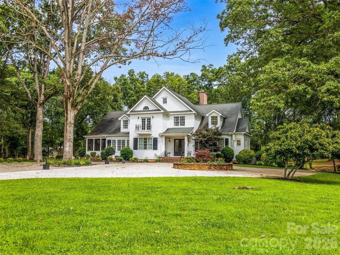 26 Cook Ln., Mills River, NC 28759