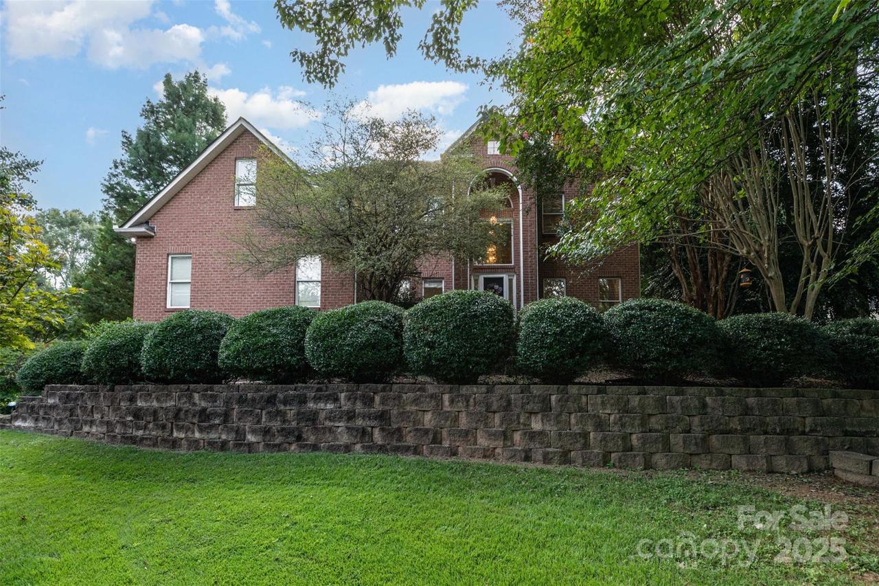 106 Jason Ln., Mooresville, NC 28115
