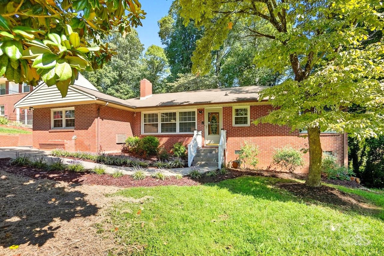 740 Crestwood Ave., Gastonia, NC 28054