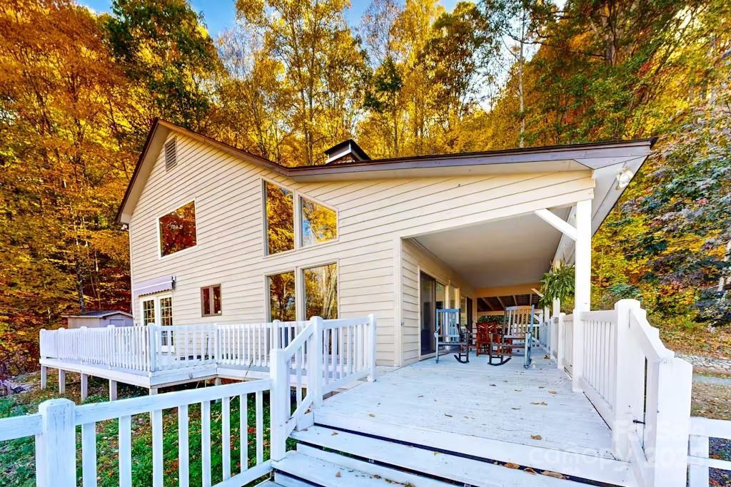 1299 Burnette Cove Rd., Canton, NC 28716