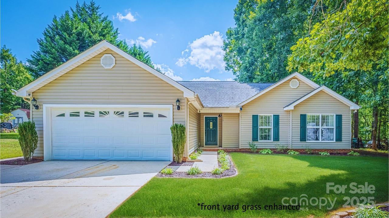 115 Spring Lake Dr., Troutman, NC 28166